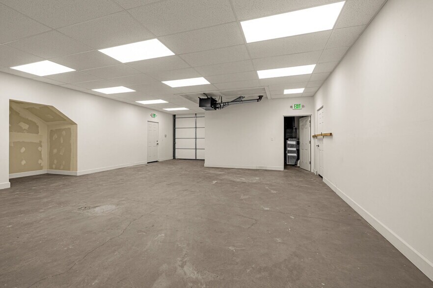 More Photos Of 282 Malibu St, Castle Rock Light Manufacturing For Sale