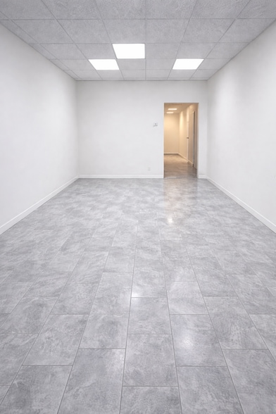 More Photos Of 357-379 NE 167th St, Miami Storefront For Lease