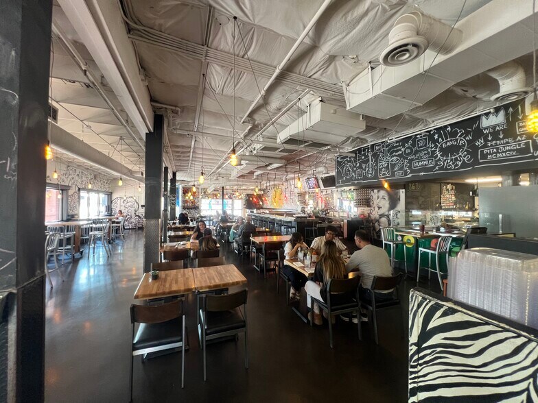 More Photos Of 4 E University Dr, Tempe Restaurant For Lease