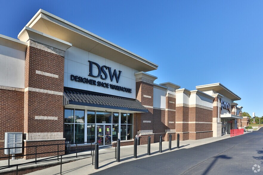 More Photos Of 828-850 Woods Crossing Rd, Greenville Unknown For Lease