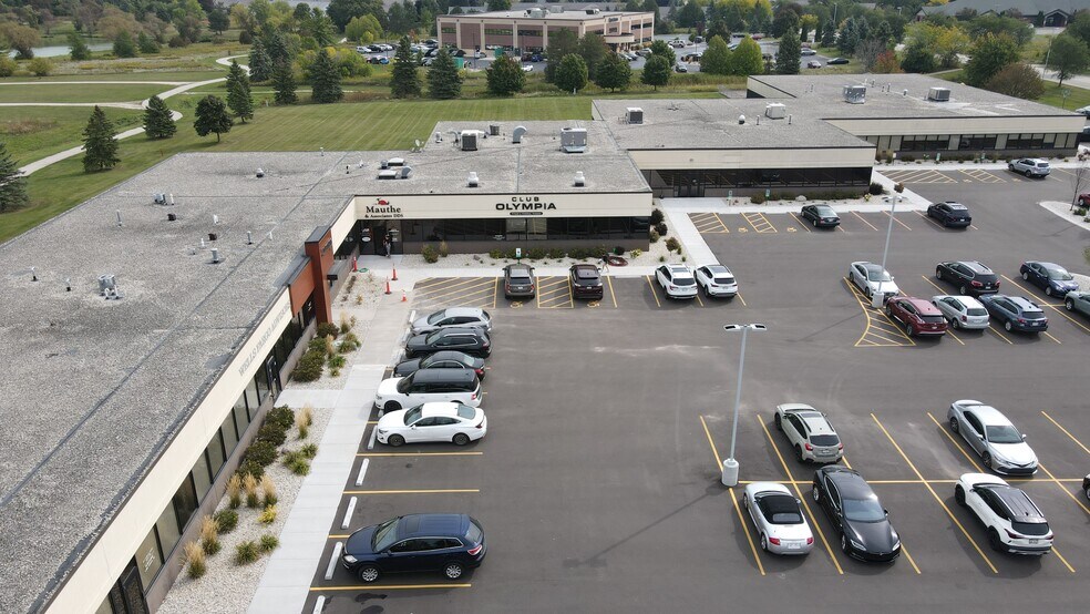 More Photos Of 101 Camelot Dr, Fond Du Lac Health Club For Sale