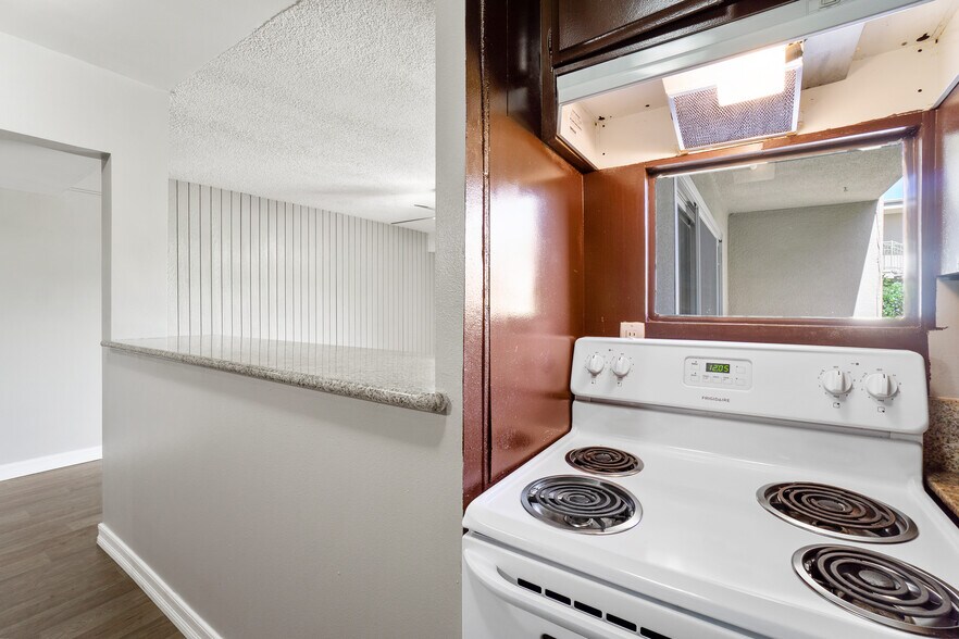 More Photos Of 5055 73rd St, San Diego Apartments For Sale