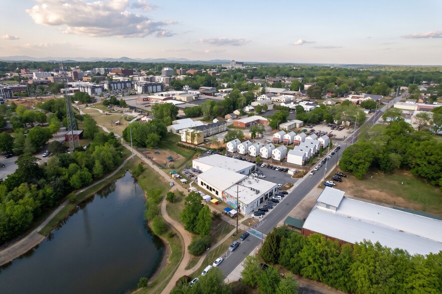 More Photos Of 434 High St, Gainesville Flex For Sale