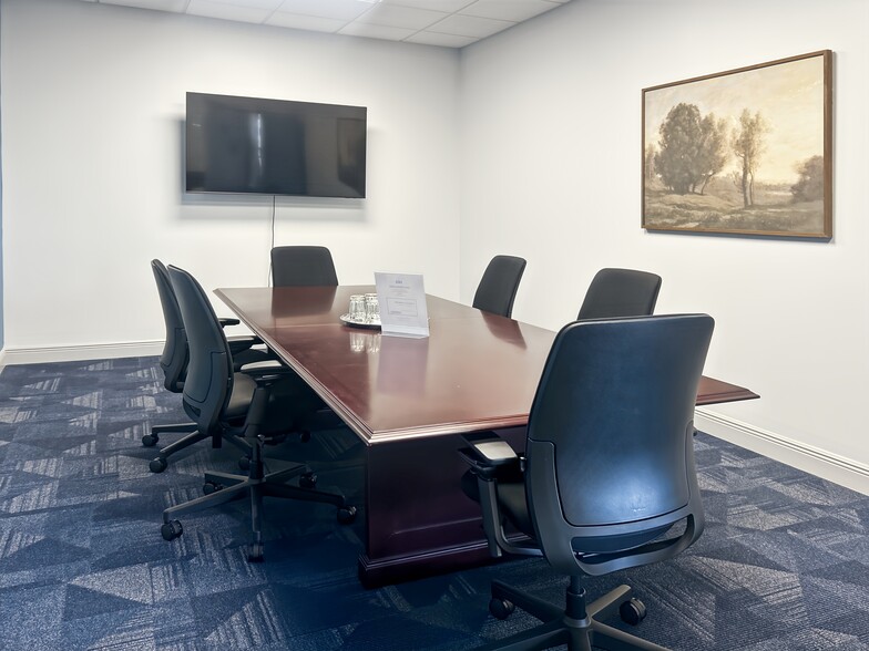 More Photos Of 3020 W New Haven Ave, Melbourne Coworking Space