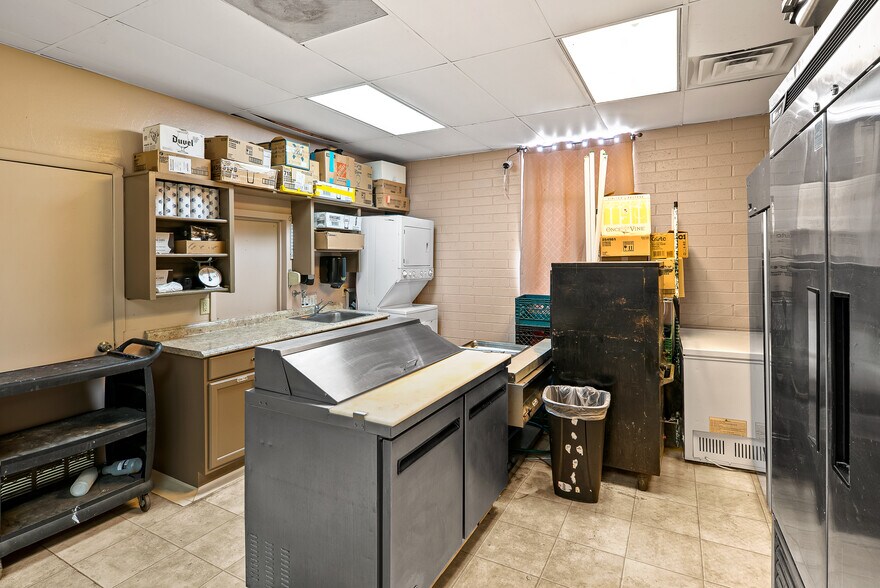 More Photos Of 102 E Pima St, Cottonwood Restaurant For Sale