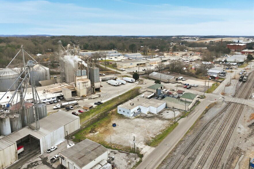 More Photos Of 476 Moreno Street St, Gainesville Distribution For Lease