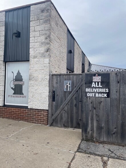 More Photos Of 913 Arch St, Williamsport Restaurant For Sale