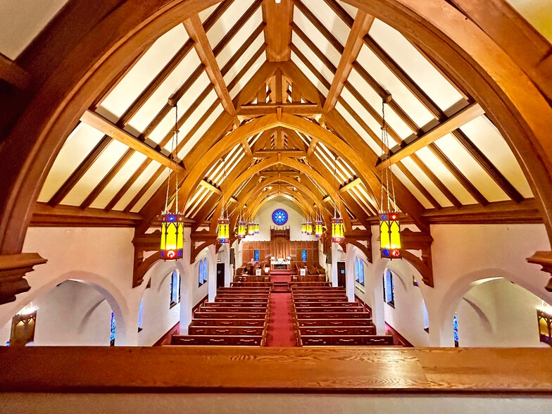 Primary Photo Of 12739 Maple Ave, Blue Island Religious Facility For Sale