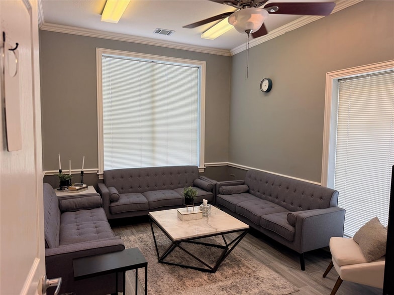 More Photos Of 5228 Village Creek Dr, Plano Office For Sale