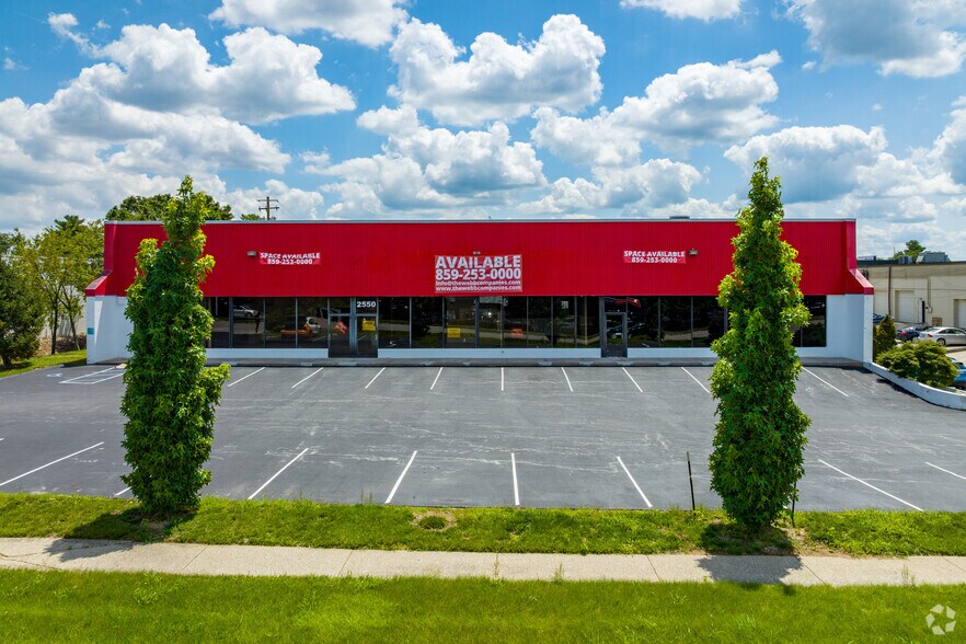 More Photos Of 2550 Regency Rd, Lexington Showroom For Lease