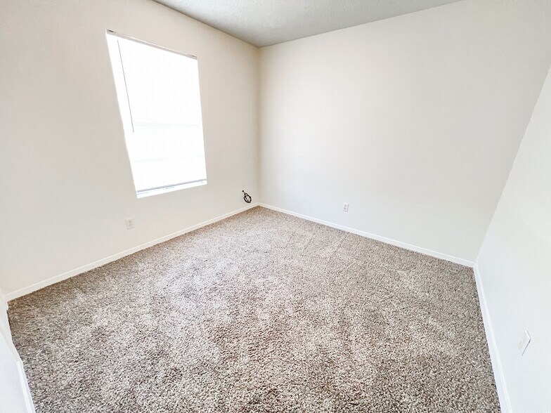 More Photos Of 900 Scurry St, Big Spring Apartments For Sale