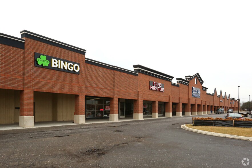 More Photos Of 33111-33251 Plymouth Rd, Livonia Unknown For Lease