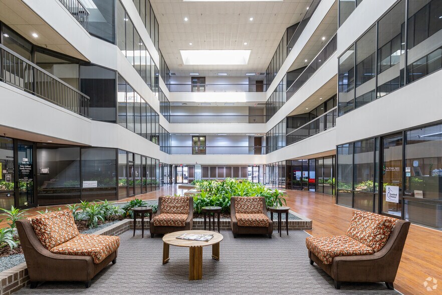 More Photos Of 1500 S Dairy Ashford Rd, Houston Medical For Lease