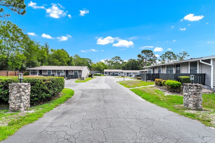 More Photos Of 1529 NE 39th Ave, Ocala Apartments For Sale