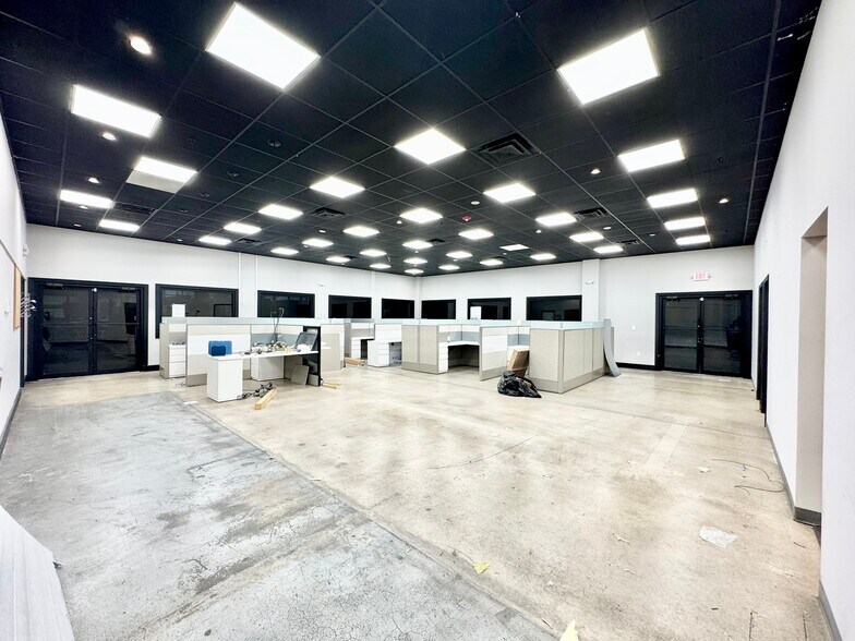 More Photos Of 2900 High Ridge Rd, Boynton Beach Warehouse For Lease