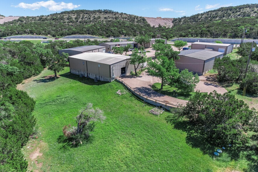 More Photos Of 5004 Bee Creek Rd, Spicewood Unknown For Lease