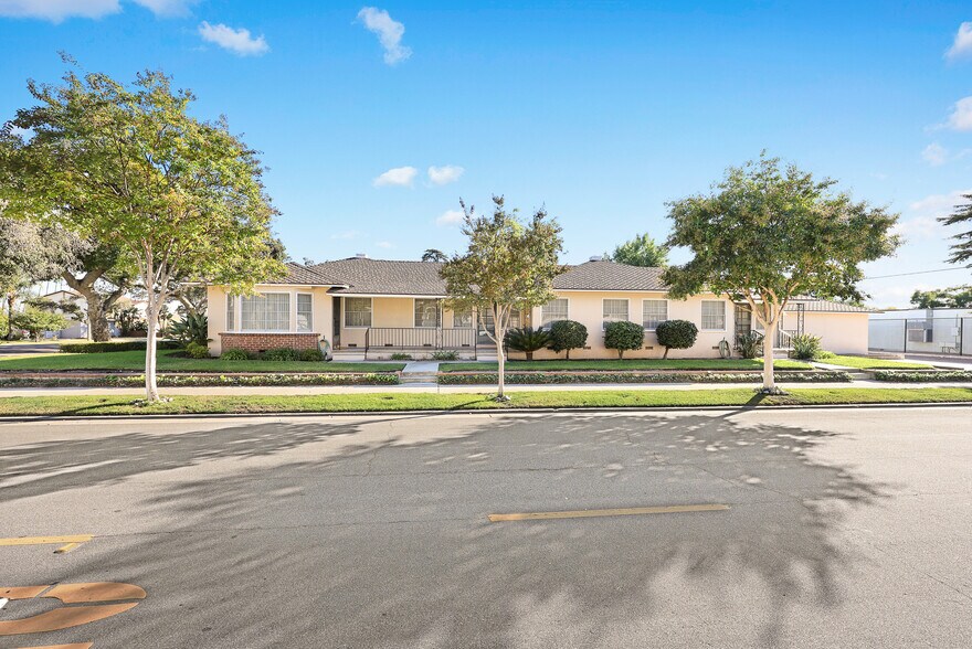 More Photos Of 1047 N San Gabriel Ave, Azusa Apartments For Sale
