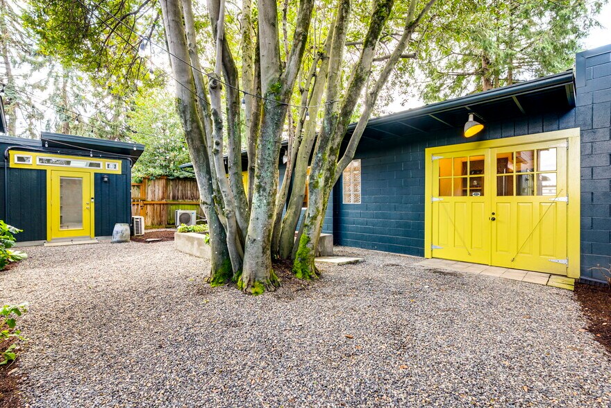 More Photos Of 1825 SE 7th Ave, Portland Loft Creative Space For Sale