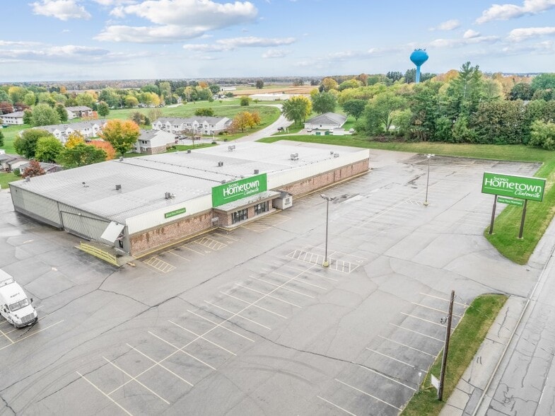 More Photos Of 291 S Main St, Clintonville Freestanding For Lease