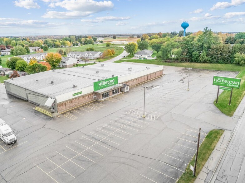 More Photos Of 291 S Main St, Clintonville Freestanding For Sale