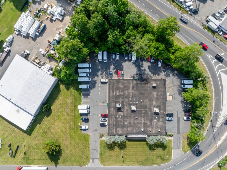 More Photos Of 1501 Livingston Ave, North Brunswick Medical For Lease