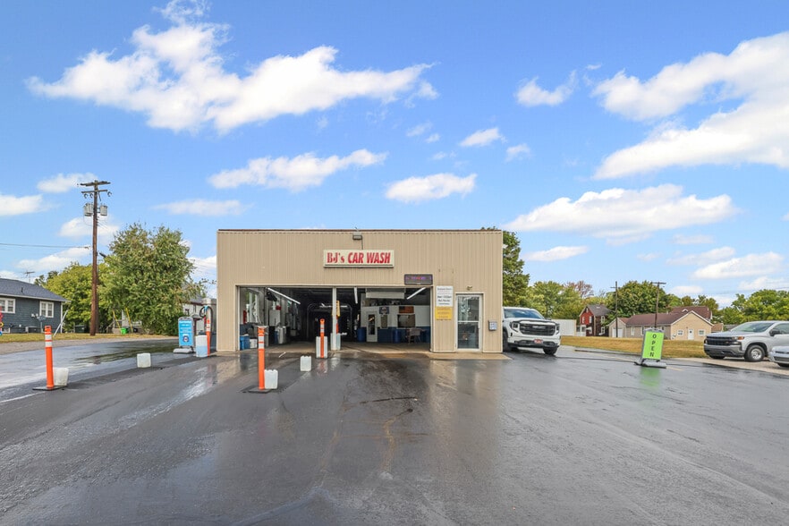 Primary Photo Of 44 E Harrison St, Alliance Carwash For Sale