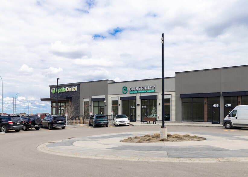 More Photos Of 11877 Sarcee Trail NW, Calgary Unknown For Lease