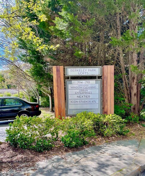 More Photos Of 704-710 Berkeley Ave, Atlanta Loft Creative Space For Lease