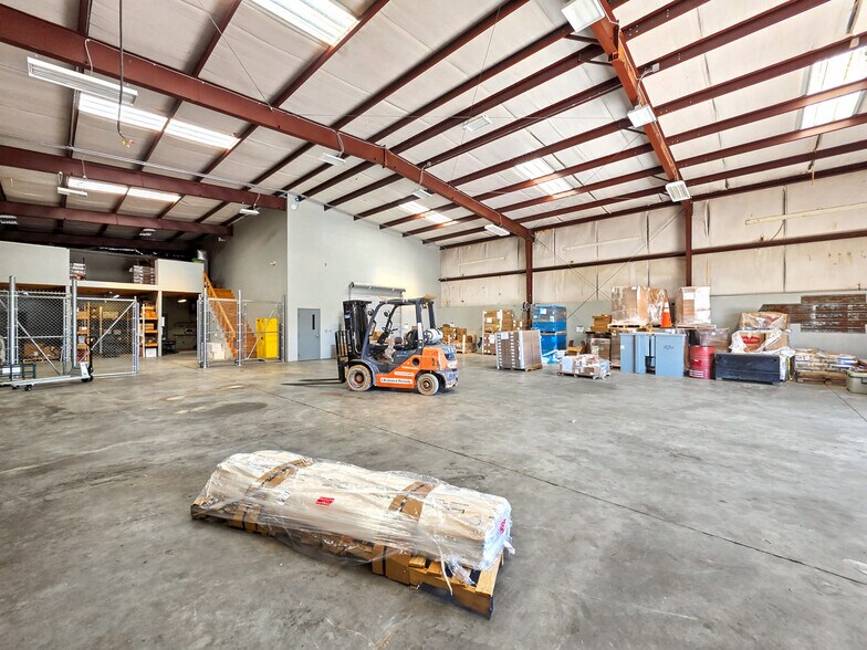 More Photos Of 155 Liberty Rd, Villa Rica Warehouse For Lease