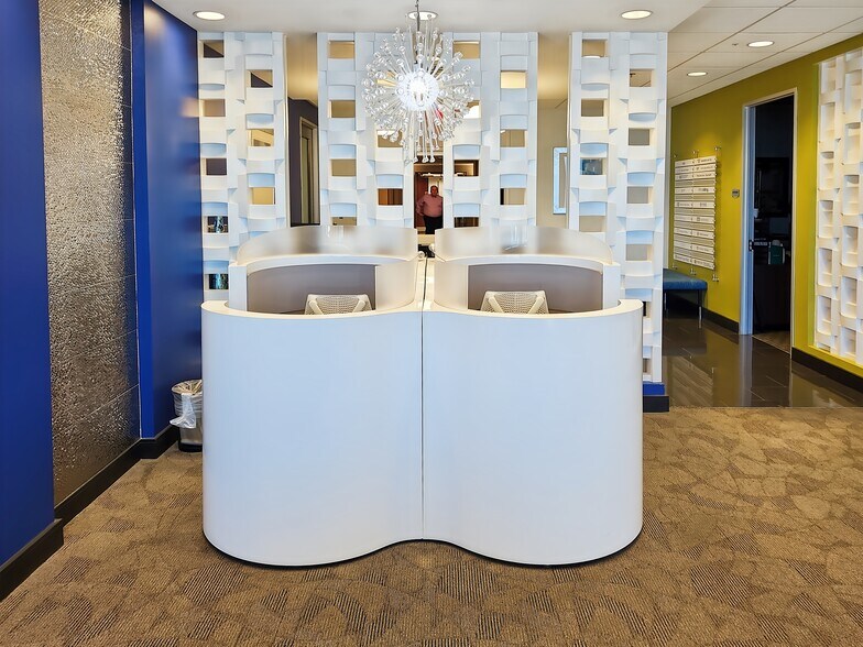 More Photos Of 50 N Laura St, Jacksonville Coworking Space