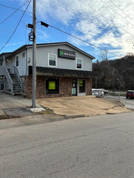 More Photos Of 150 S Hall St, Potosi Office For Sale