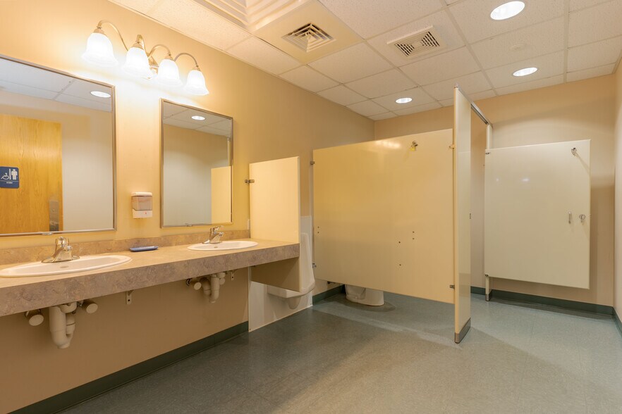 More Photos Of 402 Washington Ave, Iron River Bank For Sale