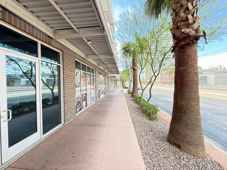 More Photos Of 3601 N Central Ave, Phoenix Apartments For Lease