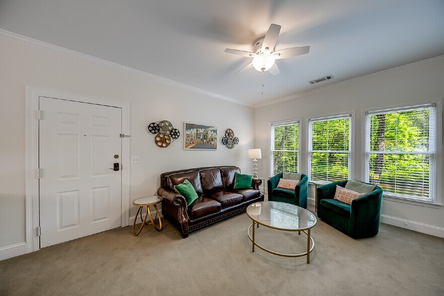 More Photos Of 892 Edelweiss Strasse, Helen Hotel For Sale