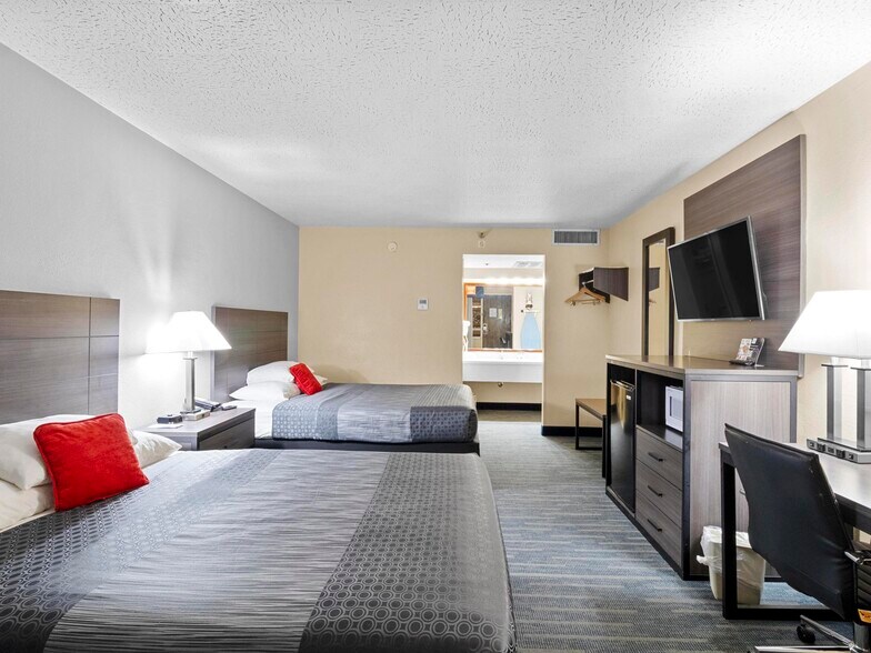 More Photos Of 850 S Bluff St, Saint George Hotel For Sale