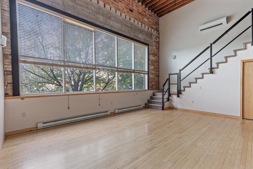 More Photos Of 810 4th Ave S, Moorhead Apartments For Sale