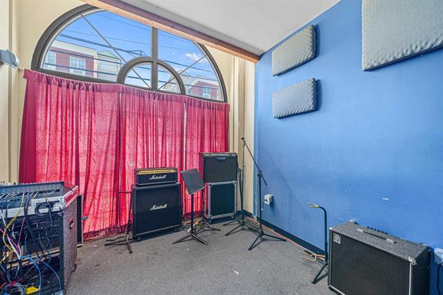 More Photos Of 47-51 Kennedy Blvd, Bayonne Service For Sale