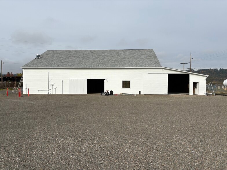 More Photos Of 85483-85485 Hwy 99, Eugene Industrial For Lease