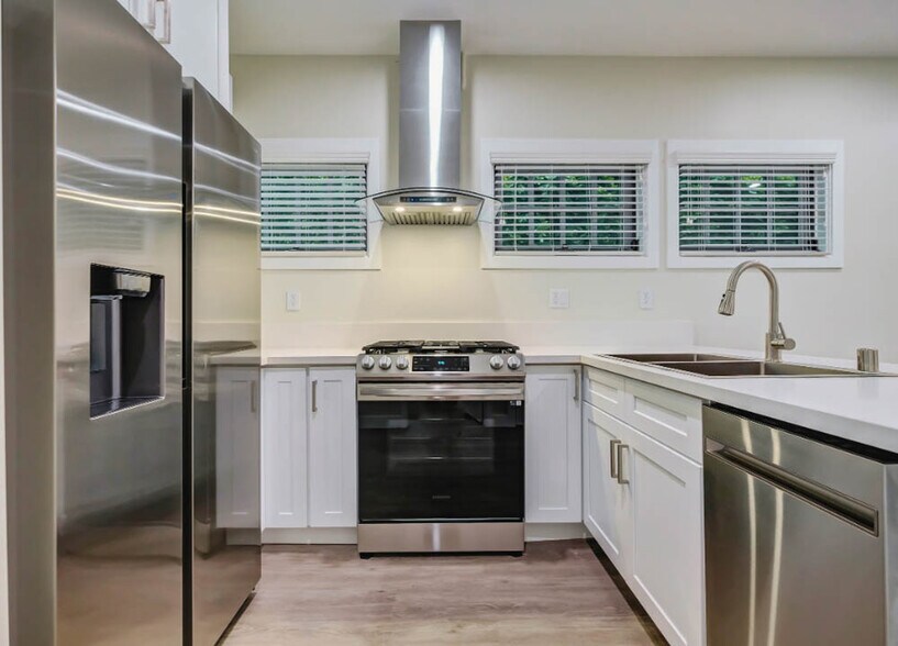 More Photos Of 2325 Portland St, Los Angeles Apartments For Sale
