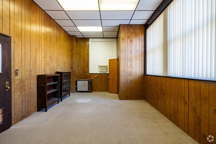 More Photos Of 2380 Military St, Port Huron Industrial For Sale