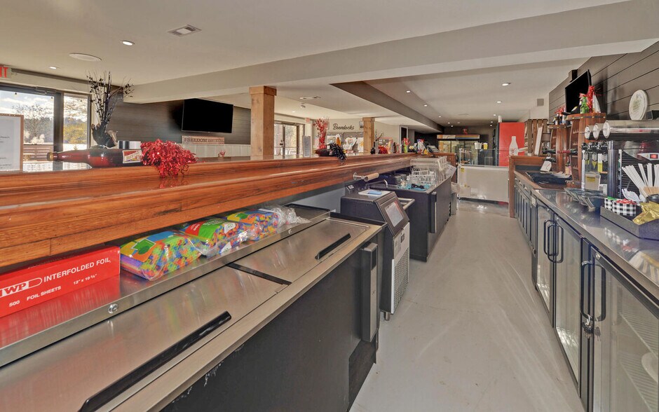 More Photos Of 8835 Toccoa Hwy, Westminster Restaurant For Sale