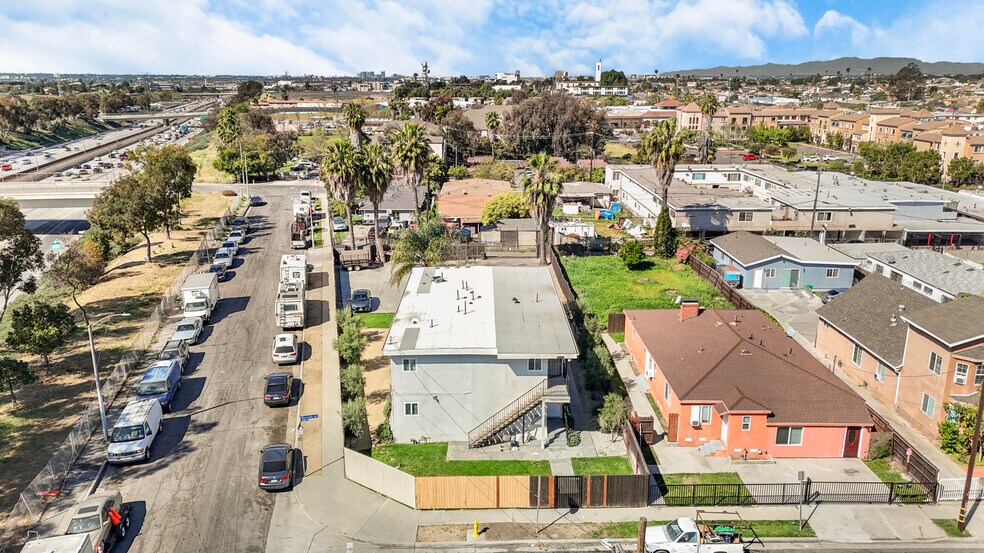More Photos Of 11513 Berendo Ave, Los Angeles Multifamily For Sale