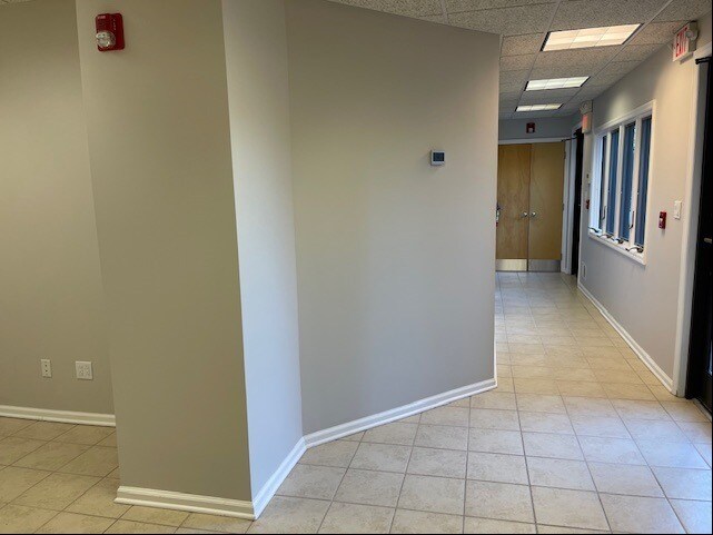More Photos Of 513R Raritan Ave, Highland Park Office Residential For Lease