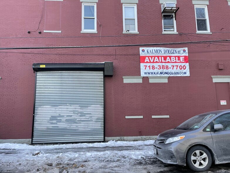 Primary Photo Of 100-10 91st Ave, Richmond Hill Service For Lease