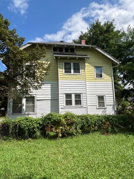 More Photos Of 1447 W Delaware Ave, Toledo Apartments For Sale