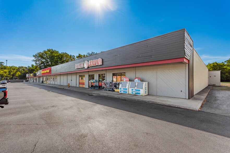 More Photos Of 229-245 E Main St, West Jefferson Freestanding For Lease