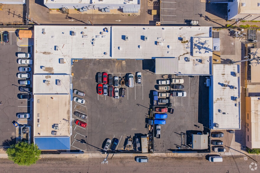 More Photos Of 2350 W Holly St, Phoenix Service For Lease