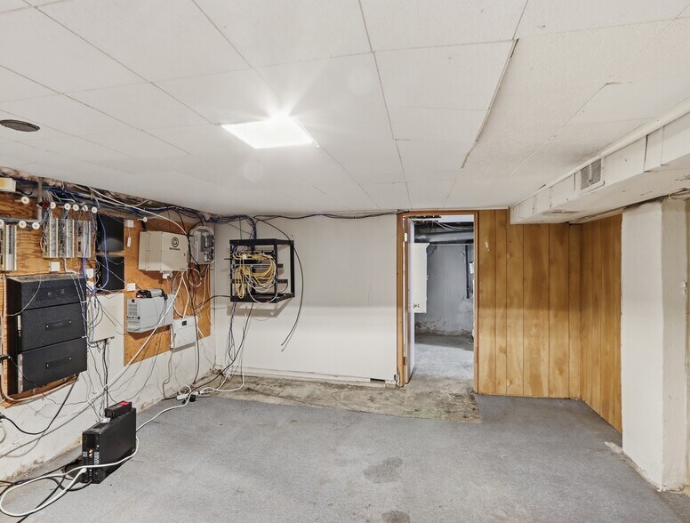 More Photos Of 4405 Leeds Ave, Baltimore Office Residential For Sale