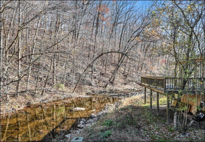 More Photos Of 100 Landenberg Rd, Landenberg Storefront For Sale