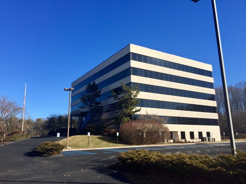 More Photos Of 609 W Johnson Ave, Cheshire Medical For Lease